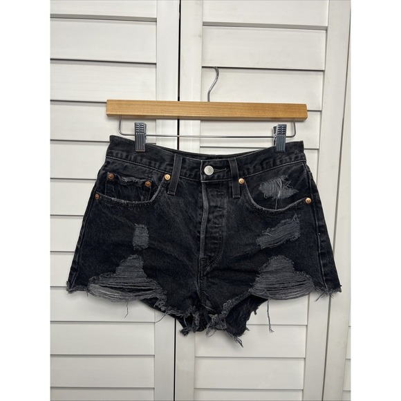 Levi's 501 High Rise Button Fly Distressed Hem Shorts Size 26 Stowaway Black - Picture 4 of 9